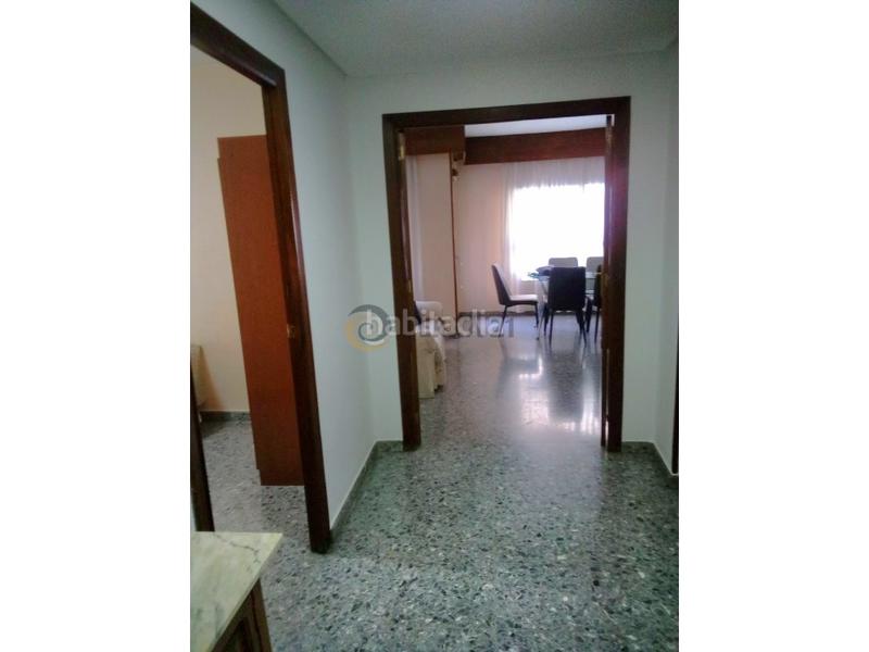 Foto fa3bd7c3-d960-46c4-b1d4-0c9dcccdd4d4. Alquiler piso  4 habitaciones alquiler en San Ildefonso - Catedral Jaén