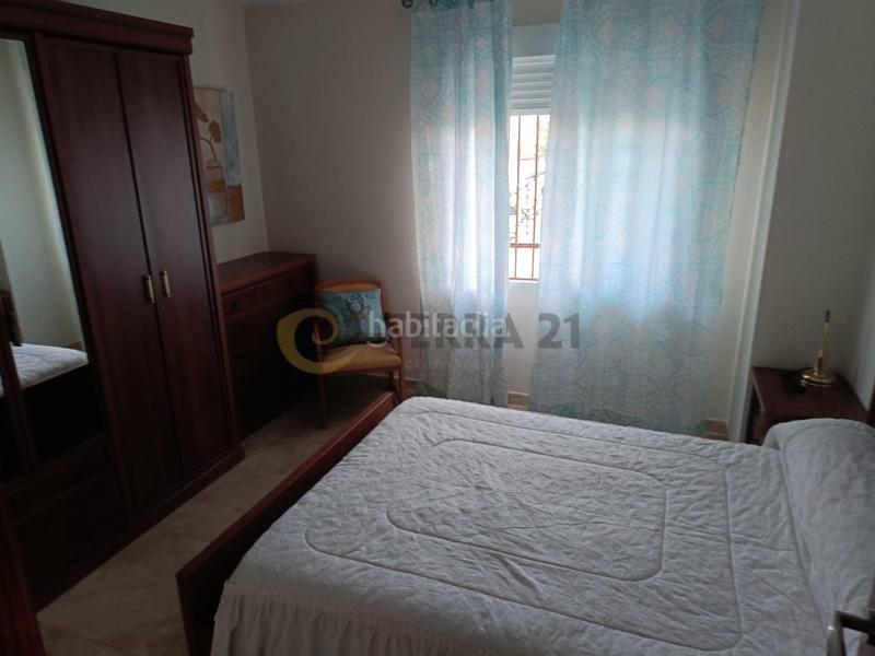 Foto fff91a91-6181-4632-bf2f-02c56ce9e4c0. Alquiler piso  4 habitaciones alquiler en San Ildefonso - Catedral Jaén