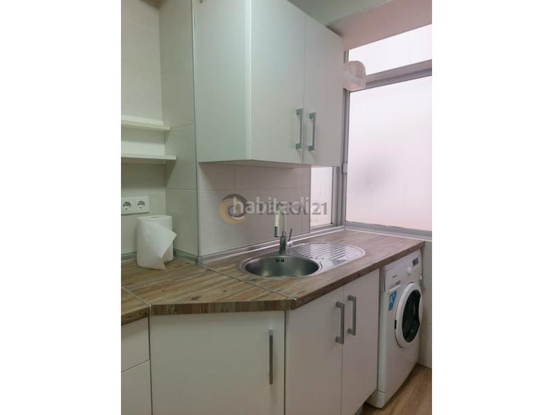 Foto 2ee2937b-7be8-4e81-bfb2-e36c761d90d1. Alquiler piso  4 habitaciones alquiler en Peñamefecit - Avda Barcelona Jaén