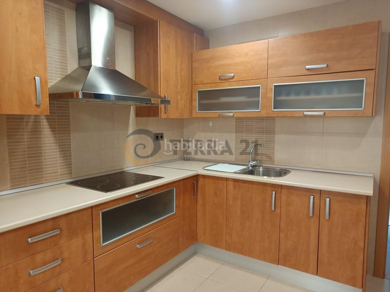 Foto abfbcf19-4dd9-48b9-b3de-e93324affec8. Miete etagenwohnung in Avda de Madrid - Pº de la Estación Jaén