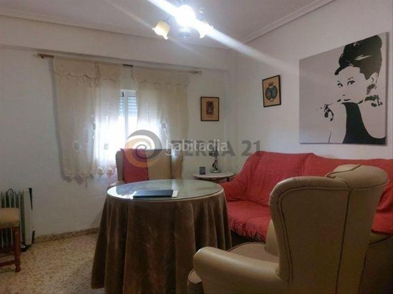 Foto b030b1b8-fd75-428e-b7e3-8fb4e0d0fd16. Rent flat in Peñamefecit - Avda Barcelona Jaén