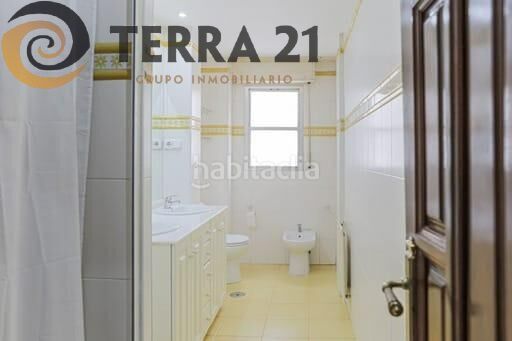 Foto 78e23a74-f326-486e-9344-4f77f22d48e2. Pis amb calefacció aparcament a Avda de Madrid - Pº de la Estación Jaén