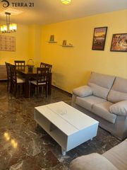 Affitto Appartamento in Avda de Madrid - Pº de la Estación. Habitaciones cerca del hospital para chicas mir