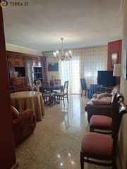 Miete Etagenwohnung in Belén - San Roque. Piso de 4 habitaciones para estudiantes junto a el corte inglés
