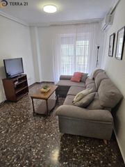 Rent Flat in Hospital. Piso de 4 habitaciones para estudiantes en alquiler en la zona d