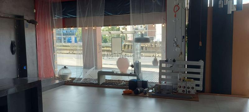 Foto ceca4b7a-efda-4a5e-ac77-5067ee8d0d73. Local comercial en Centro Urbano-Hirigunea Leioa