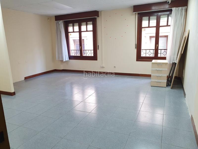 Foto 4611bb2f-a234-4287-904a-17cddf90cfaa. Bureau avec chauffage parking dans Plaza Circular Bilbao