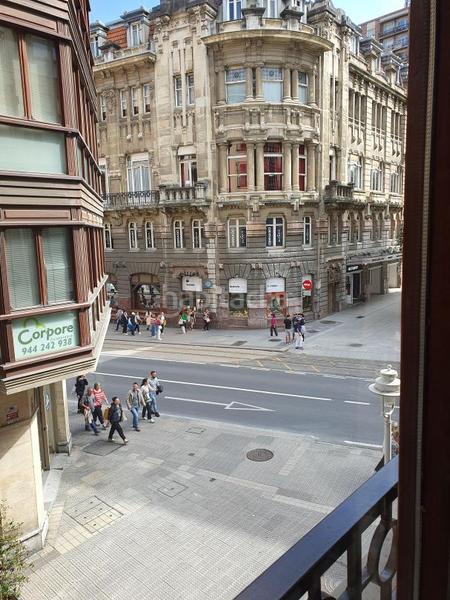 Foto d1994cbd-540d-45bc-9523-c63586cb9c7c. Bureau avec chauffage parking dans Plaza Circular Bilbao