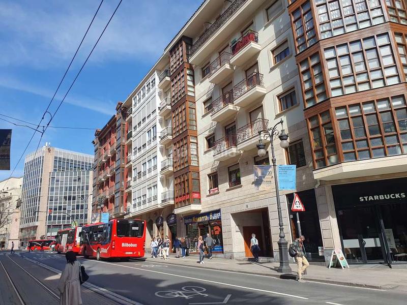 Foto 311704f1-2475-4642-80aa-035c6719c871. Ufficio con riscaldamento parcheggio in Plaza Circular Bilbao