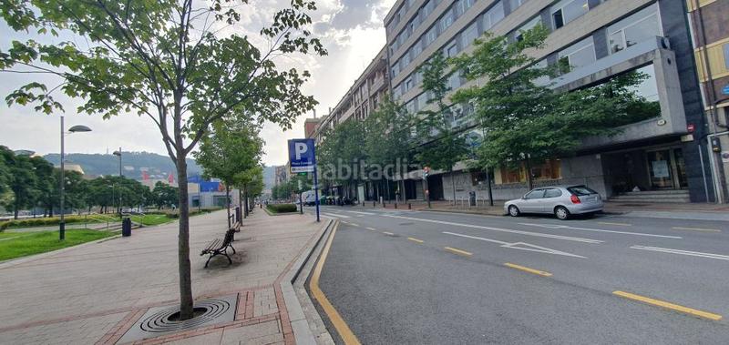 Foto cdb180af-c7ae-466f-94cd-c57b2015f0af. Lloguer oficina amb calefacció aparcament a Albia Bilbao