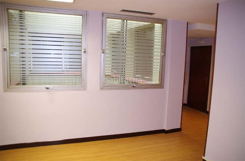 Foto 8c022f8e-d560-4eb2-93a9-bbb60775e421. Alquiler oficina en Albia Bilbao