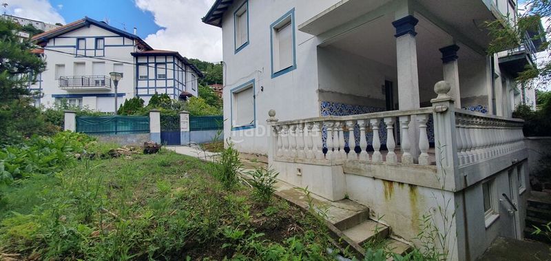 Foto d80b654c-ee3a-4c1e-b869-849c3532c621. Casa pareada en Matiko - Ciudad Jardín Bilbao
