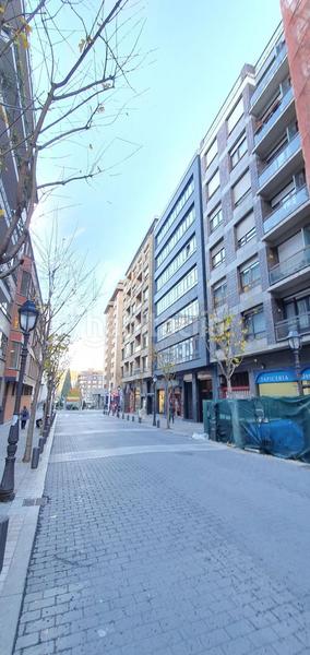 Foto 78c28a05-fb7b-4e08-86c8-f04838254996. Autoparkplatz in Zona Indautxu Bilbao