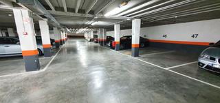 Parking voiture à Etxebarri, Anteiglesia de San Esteban