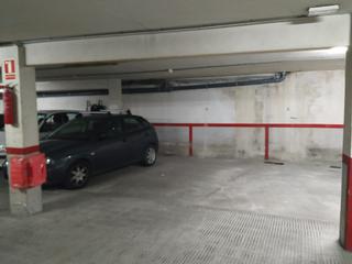 Aparcament cotxe  Passeig del carme. Plaza de parking frente estacion de renfe