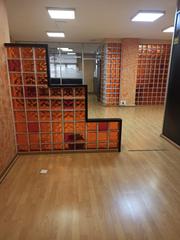Rent Office space in Avinguda de la constitució 180. Oficina en el centro de castelldefels