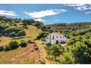 Terreno residenziale in Ciutadella. Gran finca rustica en precioso paisaje de bosques y llanos