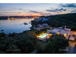 Chalet en Cala Llonga-Sa Mesquida. Chalet con vistas al mar y al puerto de mahón en cala partió