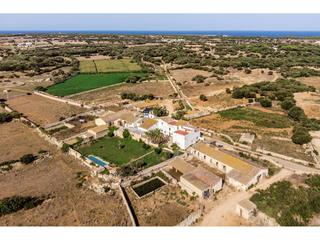 Propriété à Cala d´En Bosch-Serpentona. Antigua casa de campo menorquina para reformar en ciudadela