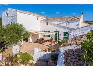 Propriété à Alaior Poble. Finca rústica con torre medieval de gran valor histórico en alai