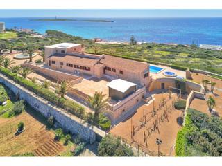 Chalet à Biniancolla-Punta Prima. Chalet de  lujo y gran confort con vistas al mar en punta prima