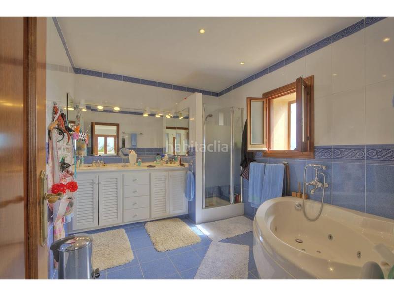 Foto ee3c2db8-2c35-4cef-b73d-c0e73c4b4130. Chalet avec parking dans Biniancolla-Punta Prima Sant Lluís