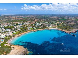 Chalet in Cala d´En Bosch-Serpentona. Chalet con licencia turística a sólo  30 m del mar en ciutadella