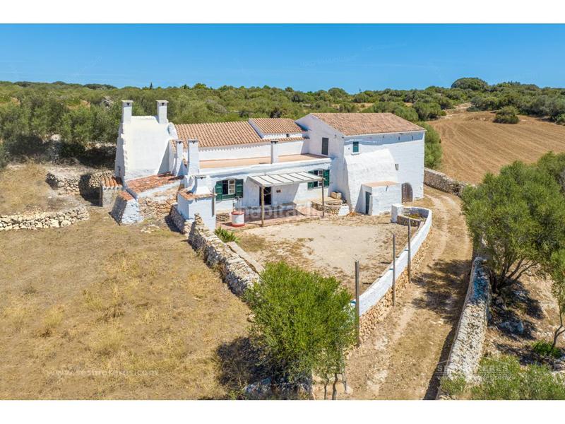 Foto 8787b679-3f93-4e37-a952-f6a5adae0e2b. Finca rústica hermosa finca rústica en el barranc dalgendar, menorca propiedades exclusivas a la venta en Ferreries