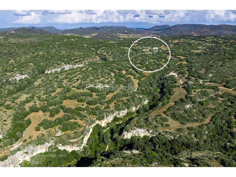 Foto bbe5f9ab-273f-429c-8e52-8661cd3c9af9. Finca rústica hermosa finca rústica en el barranc dalgendar, menorca propiedades exclusivas a la venta en Ferreries