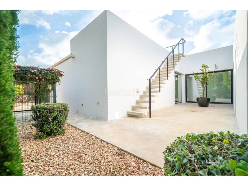 Foto 4c3305bf-3068-4e2c-b3d7-69bbacdd4104. Chalet exclusivo chalet de diseño vanguardista con vistas al mar en binidalí en Maó
