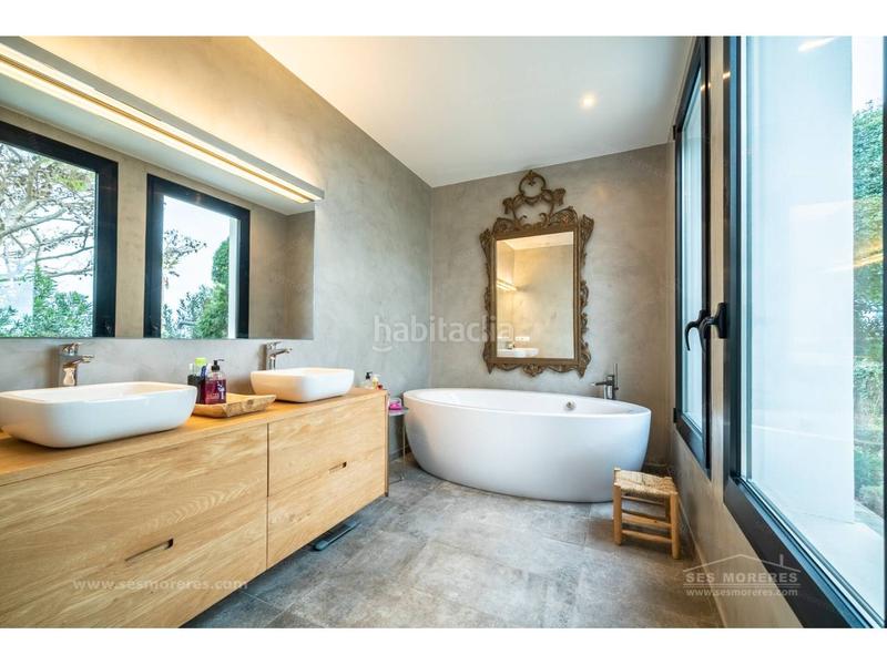 Foto eb42cbeb-aac7-4f5b-b722-d134d8383eda. Chalet exclusivo chalet de diseño vanguardista con vistas al mar en binidalí en Maó