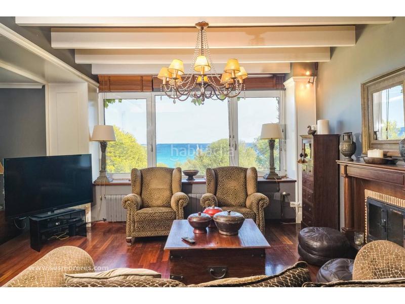 Foto cd4145b0-cc61-4c2d-9f1d-59337908136d. Chalet villa de lujo a pocos metros de la playa en Sant Lluís