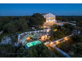 Landgut  Forma vell. Exclusiva finca señorial con vistas al mar en menorca