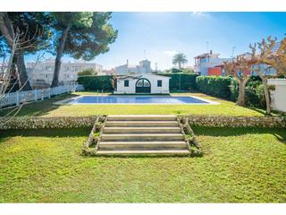 Chalet en Tanques del Carme-Fort de l´Eau. Exclusiva casa señorial con piscina en la zona más distinguida d