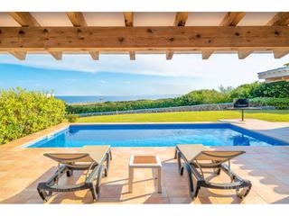 Chalet à Sant Climent-Es Canutells. Chalet con licencia turística y vistas al mar en binidalí