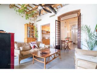 Casa a Avinguda Menorca-Sínia Costabella. Encanto modernista en el corazón de mahón