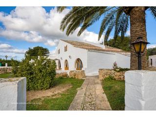 Masia a Sant Climent-Es Canutells. Casa de campo con encanto ubicada en un bonito entorno rural