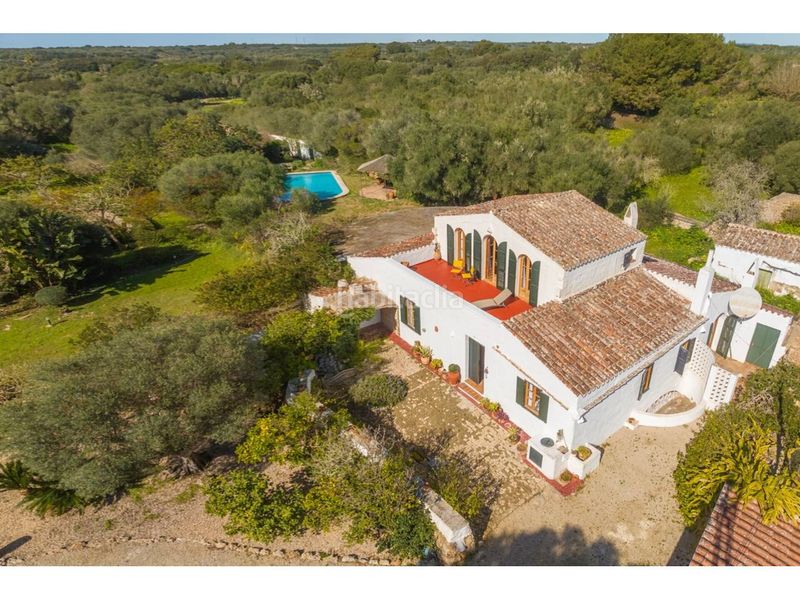 Foto e57ae57e-cfb9-4e77-a383-c31f21d4c4d2. Masia amb aparcament piscina a Llucmaçanes Maó / Mahón