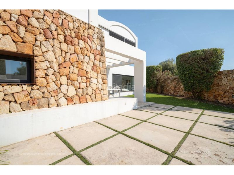Foto 0ac227a1-6180-4373-9db9-36eda6907553. Xalet amb aparcament piscina a Cala Blanca Ciutadella de Menorca