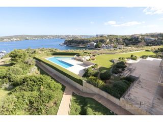 Apartament a Tanques del Carme-Fort de l´Eau. Elegante apartamento con vistas al puerto de mahón