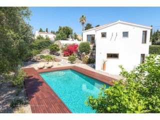 Casa  Calle d´es castell. Chalet reformado con piscina y apartamento independiente