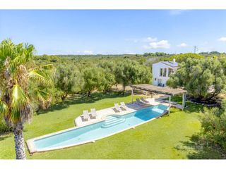 Bauernhof in Cala d´En Bosch-Serpentona. Finca con dos casas de campo reformadas muy cerca de la costa en