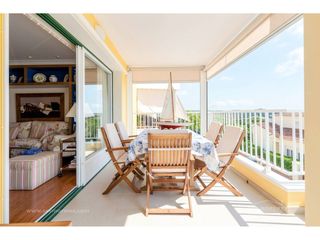 Apartament a Tanques del Carme-Fort de l´Eau. Piso con dos plazas de parking, trastero y piscina comunitaria e