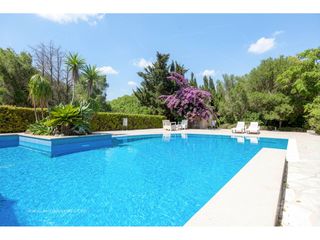 Country house in Llucmaçanes. Casa de campo con piscina en sant lluís