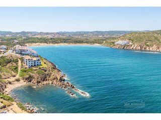 Appartement in Playas de Fornells. Exclusivo apartamento en primera línea de mar en playas de forne