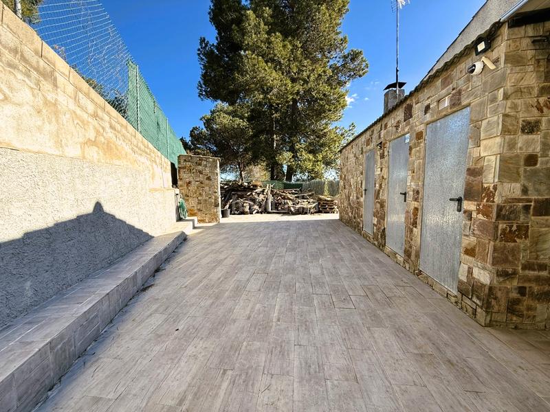 Foto a97febba-2747-4b4c-84f4-dc7a6bc7480c. Casa  4 vientos completamente reformada con piscina en lliça d'amunt en Lliçà d´Amunt