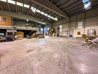 Affitto Capannone industriale  Carrer de la cerdanya. Alquiler nave industrial polg. ind. la borda
