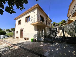 Haus  Avinguda de catalunya
