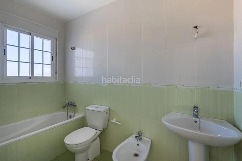 Foto ad25fa5a-a411-405c-a948-4cc430ffcc18. Casa in calle serrallo 33 in Gójar