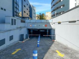 Aparcament cotxe en Glorieta de los mdicos 53